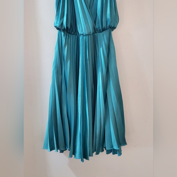Aqua blue green satin pleated party dress, XS, halter, backless, Lillie Rubin - Picture 5 of 10